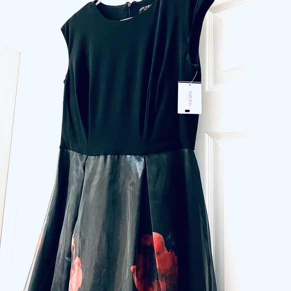 NWT Ignite Evenings Floral Print Taffeta Cap Sleeve Round Neck Gown, Sz 6 - Picture 6 of 10